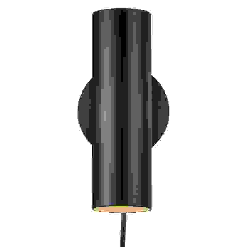 mib-61681003-2.jpg