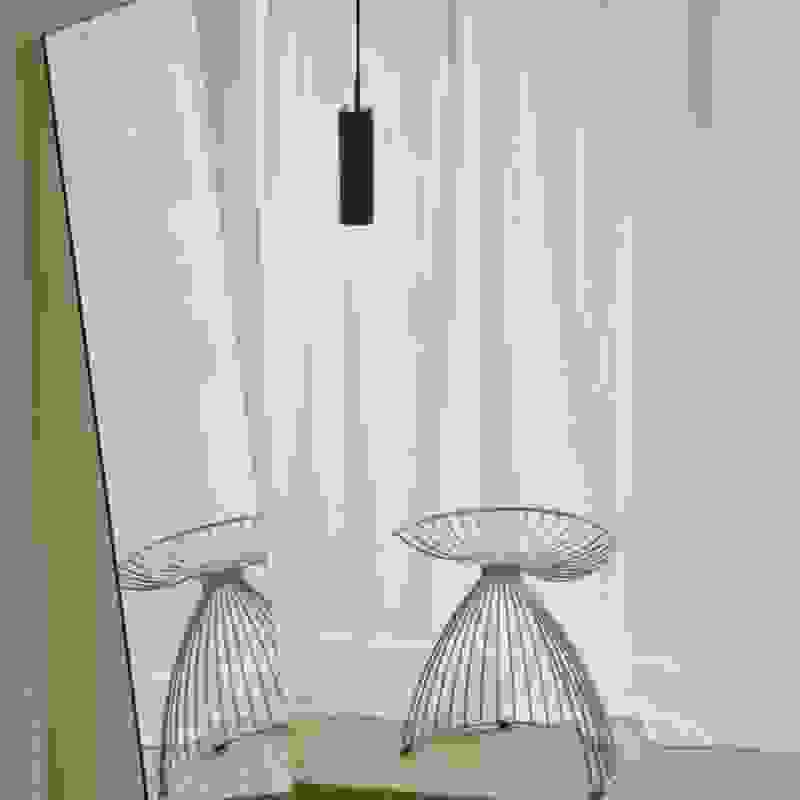 m-mib-71679903-2.jpg
